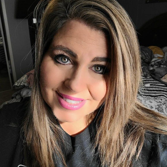 Meet your Posher, Tina - Picture 1 of 1